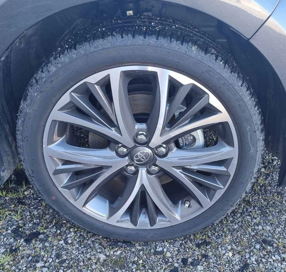 Toyota Yaris 1.5 hibrid, снимка 7 - Автомобили и джипове - 54137408