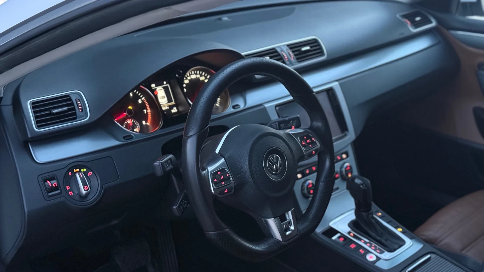 VW CC R-LINE DSG, снимка 7 - Автомобили и джипове - 54544903