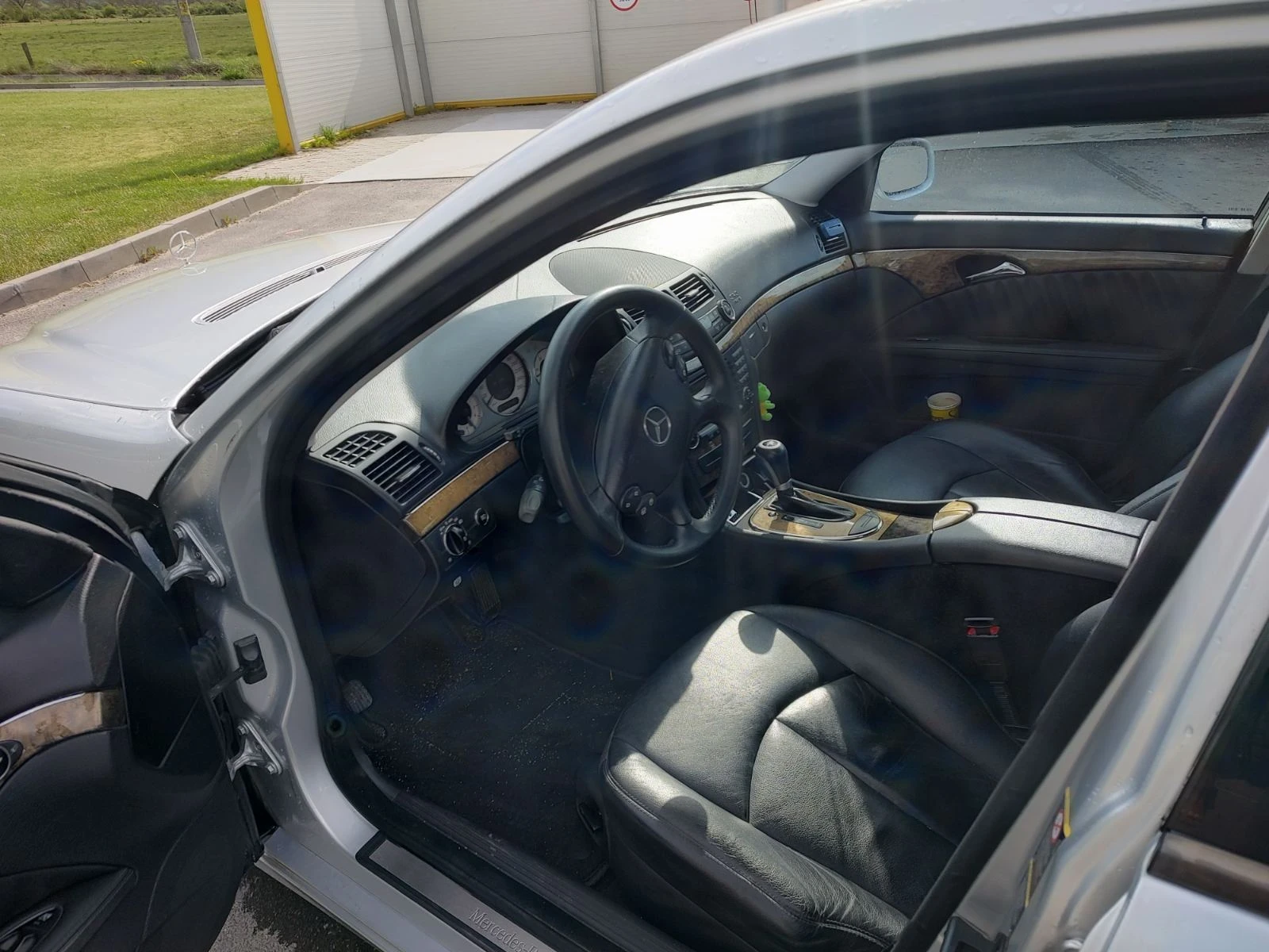 Mercedes-Benz E 320, снимка 2 - Автомобили и джипове - 54586002