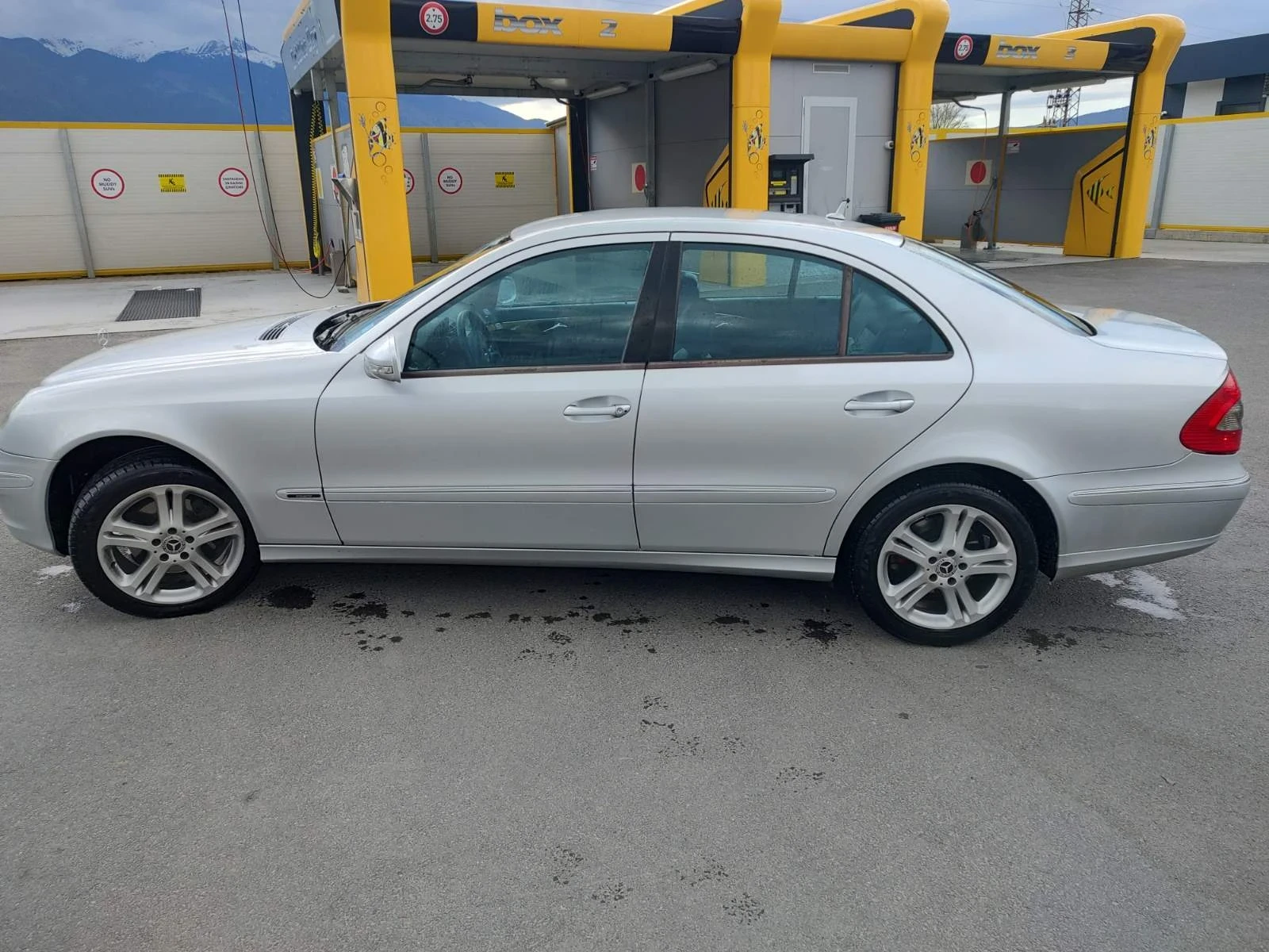 Mercedes-Benz E 320