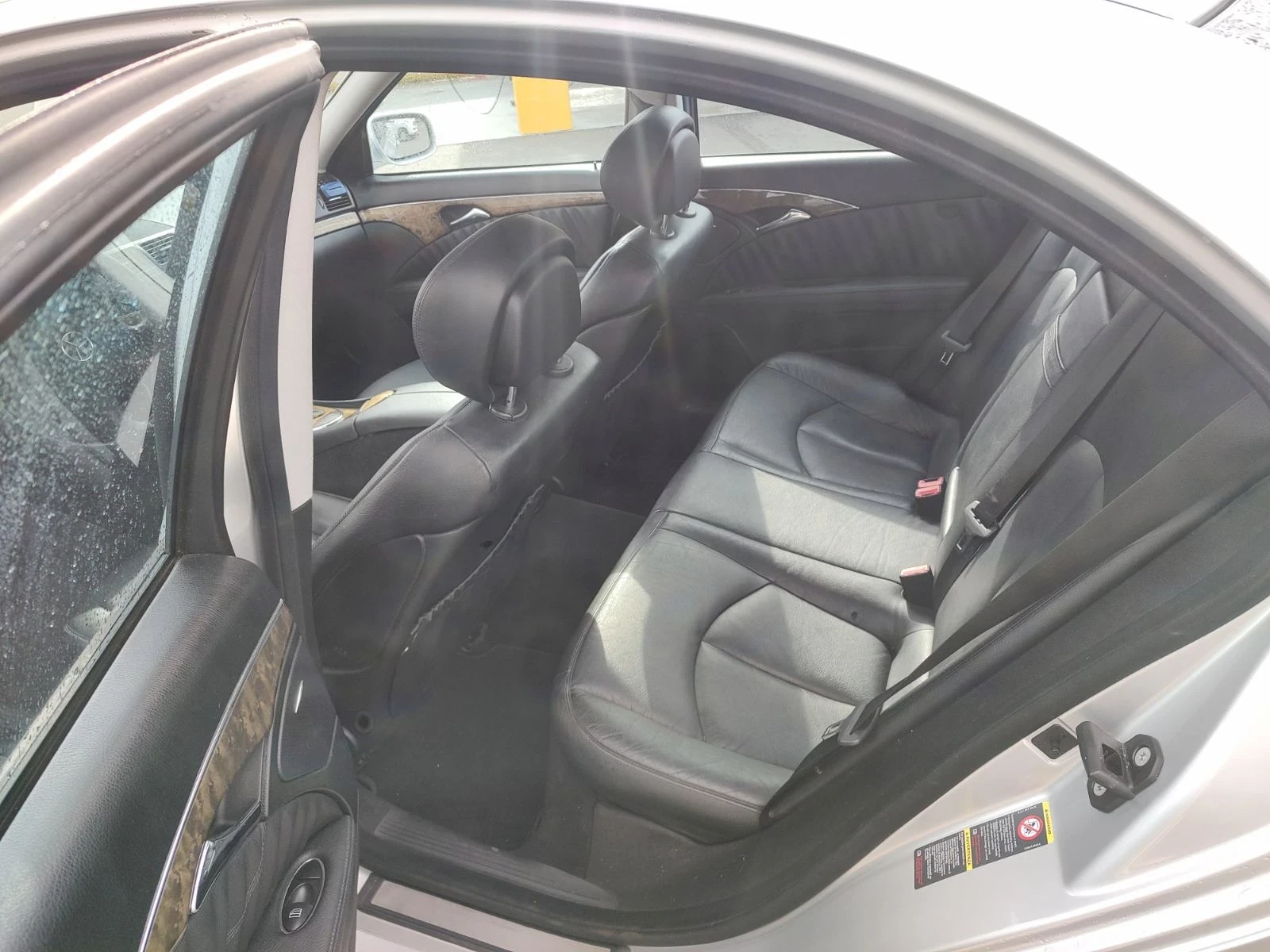 Mercedes-Benz E 320, снимка 3 - Автомобили и джипове - 54586002