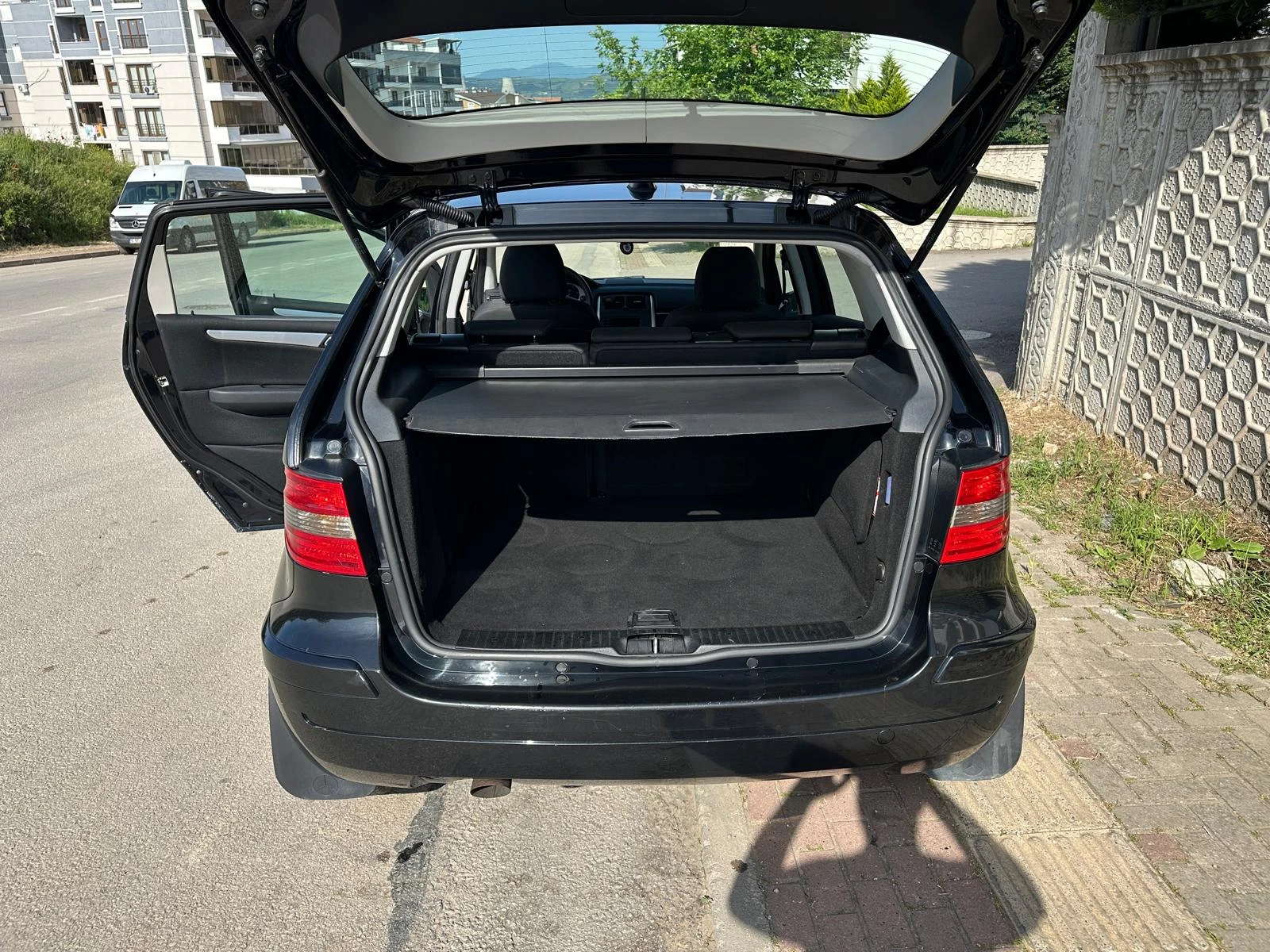 Mercedes-Benz B 180, снимка 9 - Автомобили и джипове - 54595594