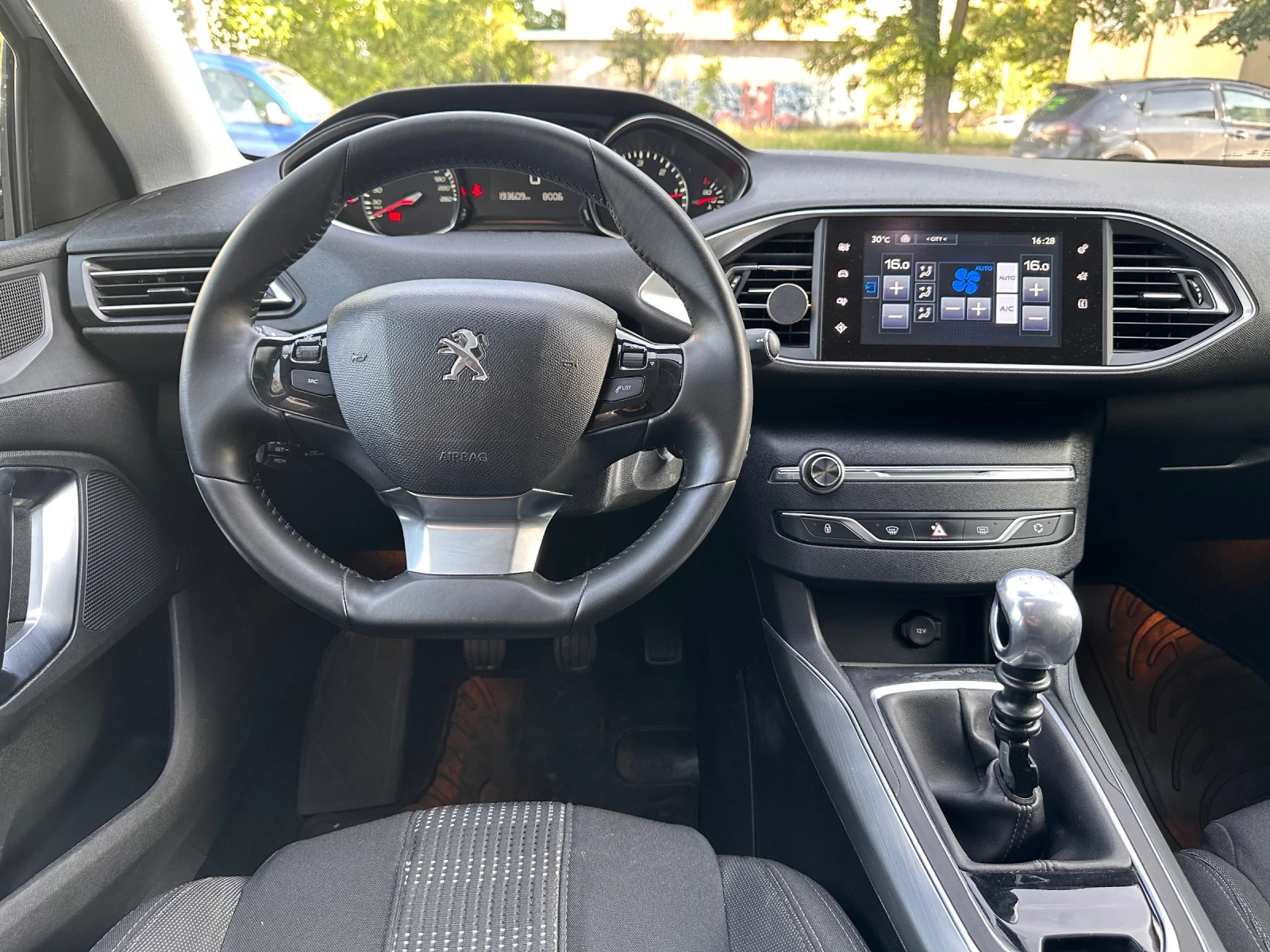 Peugeot 308 1.6 hdi allure, снимка 9 - Автомобили и джипове - 54671284