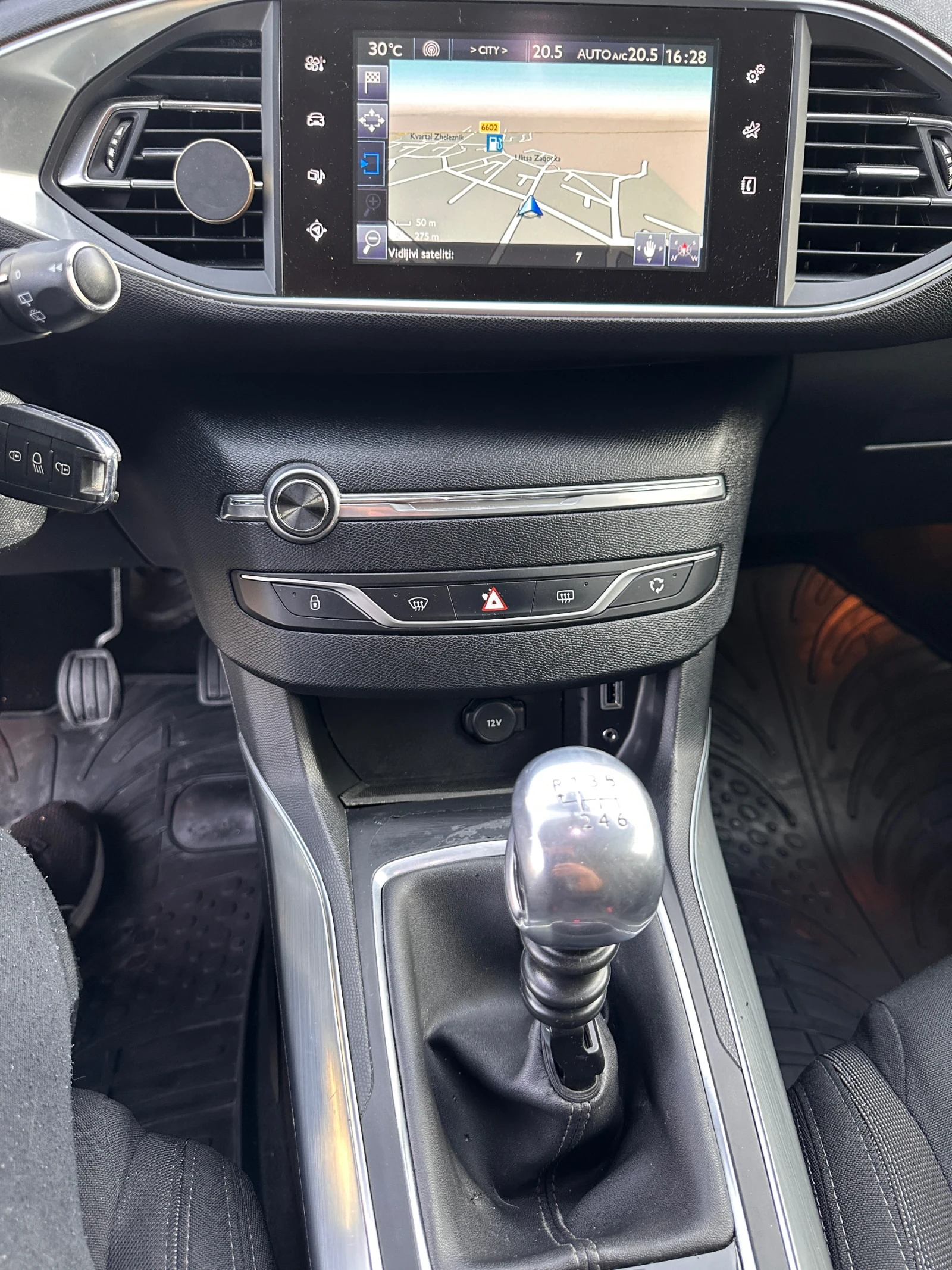 Peugeot 308 1.6 hdi allure, снимка 14 - Автомобили и джипове - 54671284