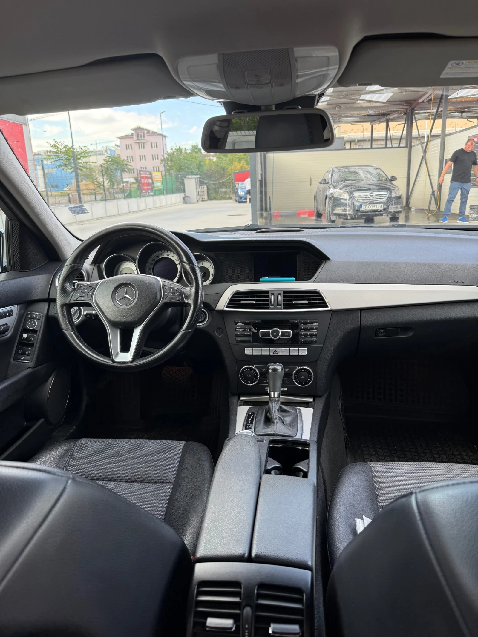 Mercedes-Benz C 220, снимка 7 - Автомобили и джипове - 54728253