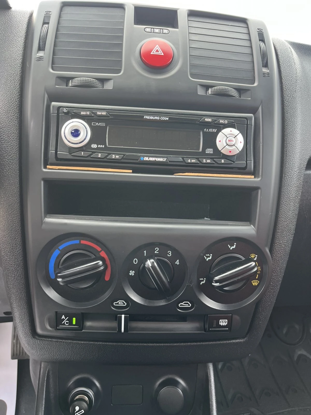 Hyundai Getz 1.5CRDI 88кс 125 000 км КЛИМАТИК EURO 4, снимка 14 - Автомобили и джипове - 55108562