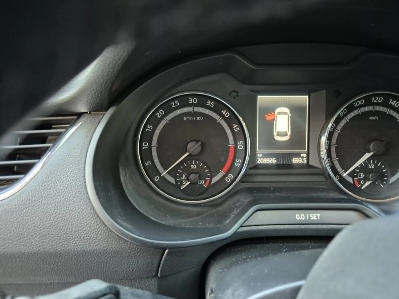 Skoda Octavia Scout, снимка 12 - Автомобили и джипове - 55603787