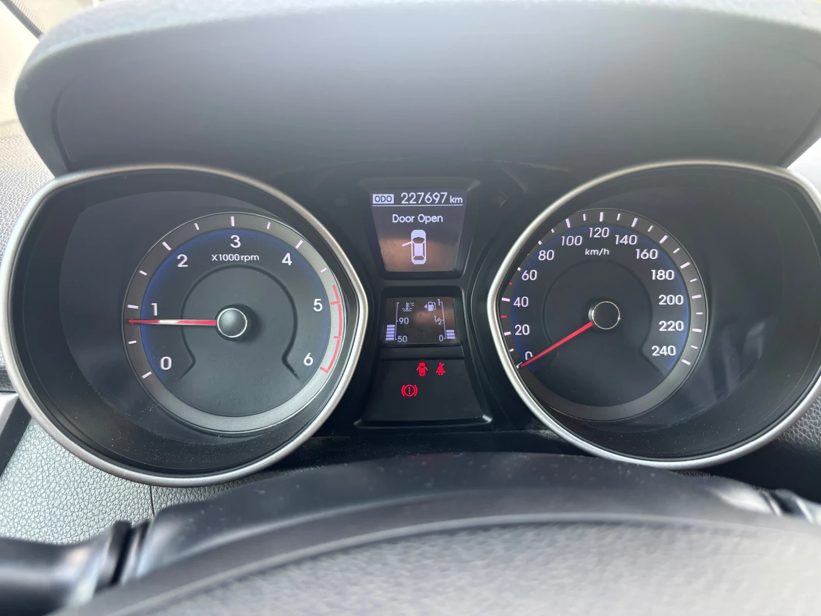 Hyundai I30 1.6 crdi , снимка 14 - Автомобили и джипове - 55803870