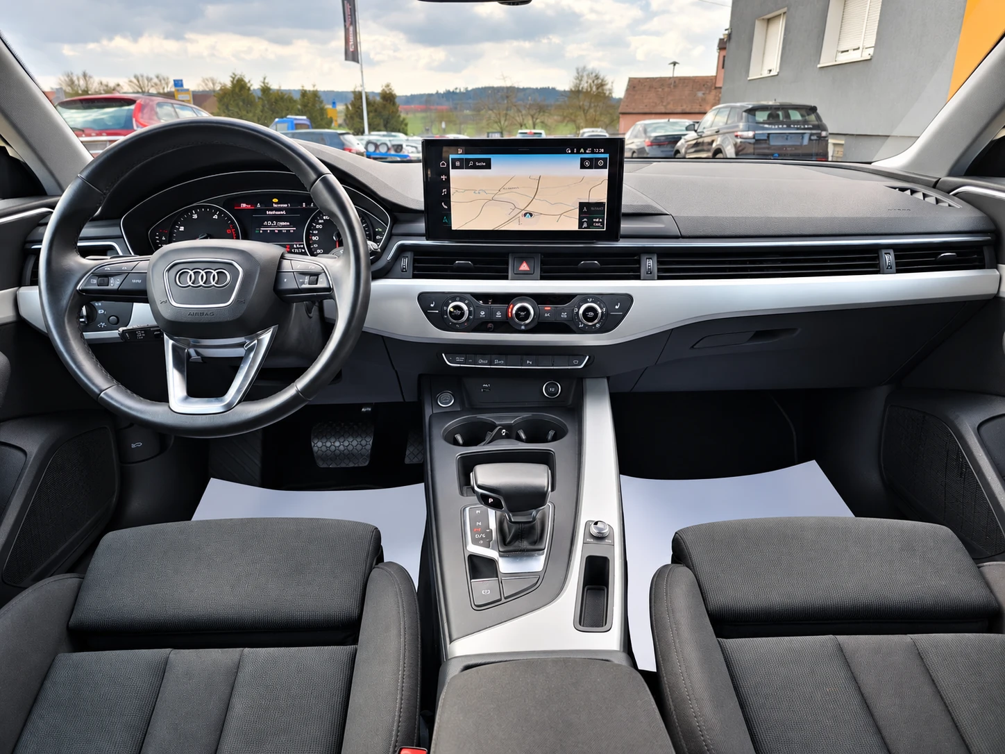 Audi A4 Avant 40 TDI basis, снимка 10 - Автомобили и джипове - 56744947