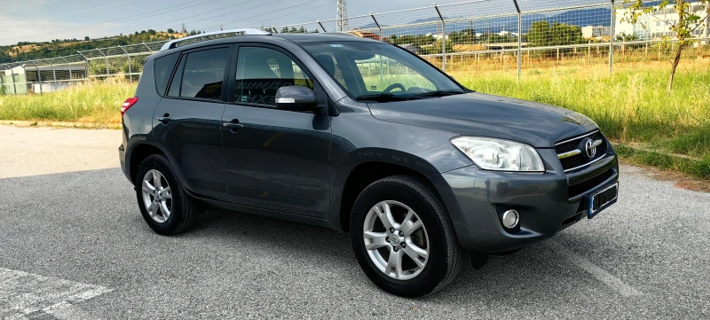 Toyota Rav4 D4D, снимка 8 - Автомобили и джипове - 48391026