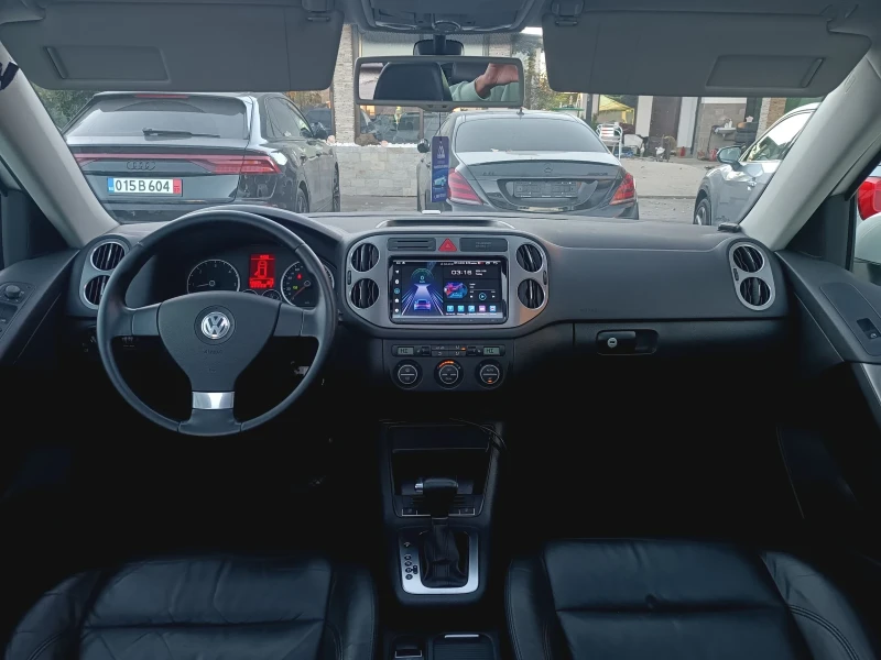 VW Tiguan 2.0TDI DSG ПАНОРАМА ГЕРМАНИЯ 4Х4, снимка 8 - Автомобили и джипове - 47894657