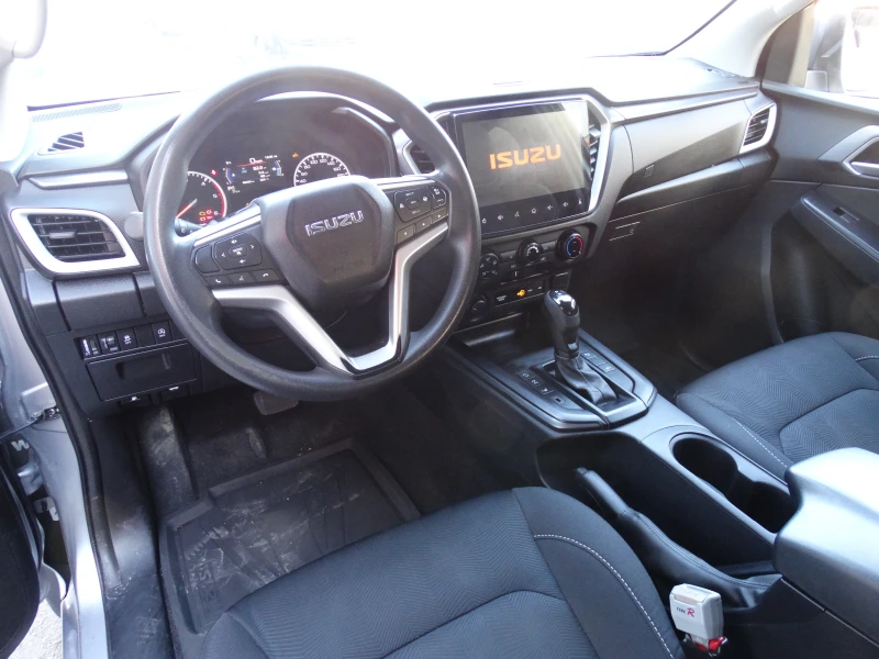 Isuzu D-max 1, 9 TDI, снимка 13 - Автомобили и джипове - 49068614