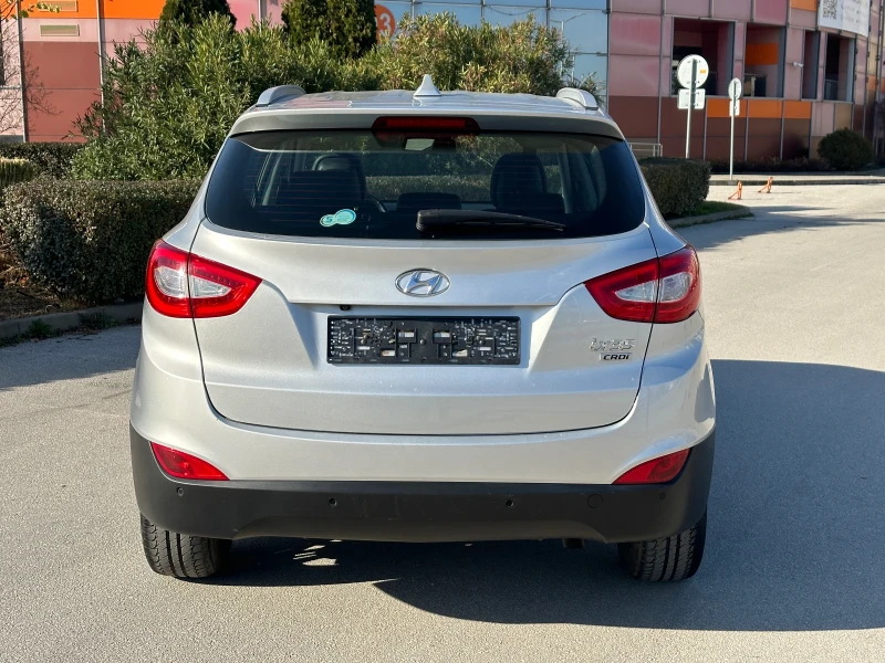 Hyundai IX35 2.0 CRDI 4WD, снимка 3 - Автомобили и джипове - 52855916