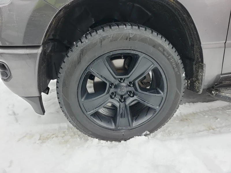 Dodge RAM 1500 5.7 HEMI SPORT CREW* CARFAX * ФИНАСИРАНЕ, снимка 6 - Автомобили и джипове - 53077445