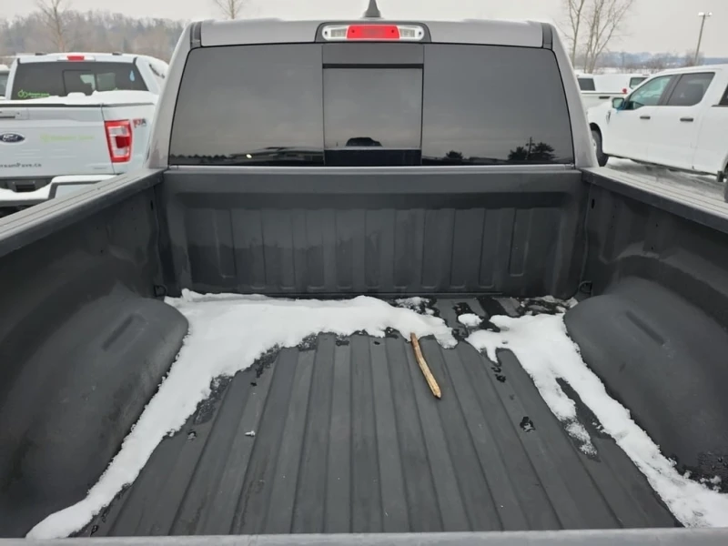 Dodge RAM 1500 5.7 HEMI SPORT CREW* CARFAX * ФИНАСИРАНЕ, снимка 13 - Автомобили и джипове - 53077445