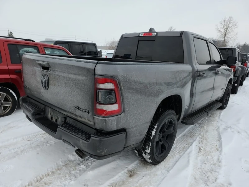 Dodge RAM 1500 5.7 HEMI SPORT CREW* CARFAX * ФИНАСИРАНЕ, снимка 3 - Автомобили и джипове - 53077445