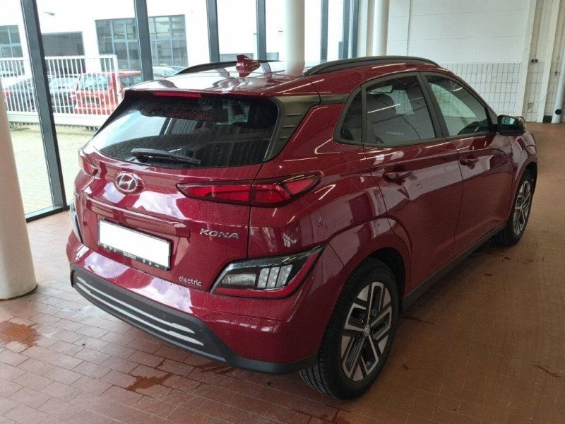 Hyundai Kona 64KWh/TREND/ГАРАНЦИЯ/SOH100%/BLUELINK/2022г., снимка 3 - Автомобили и джипове - 55008368