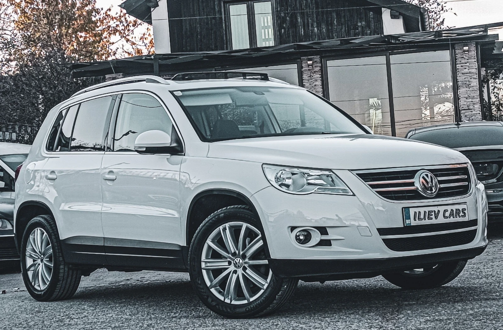 VW Tiguan 2.0TDI DSG ПАНОРАМА ГЕРМАНИЯ 4Х4 - изображение 4