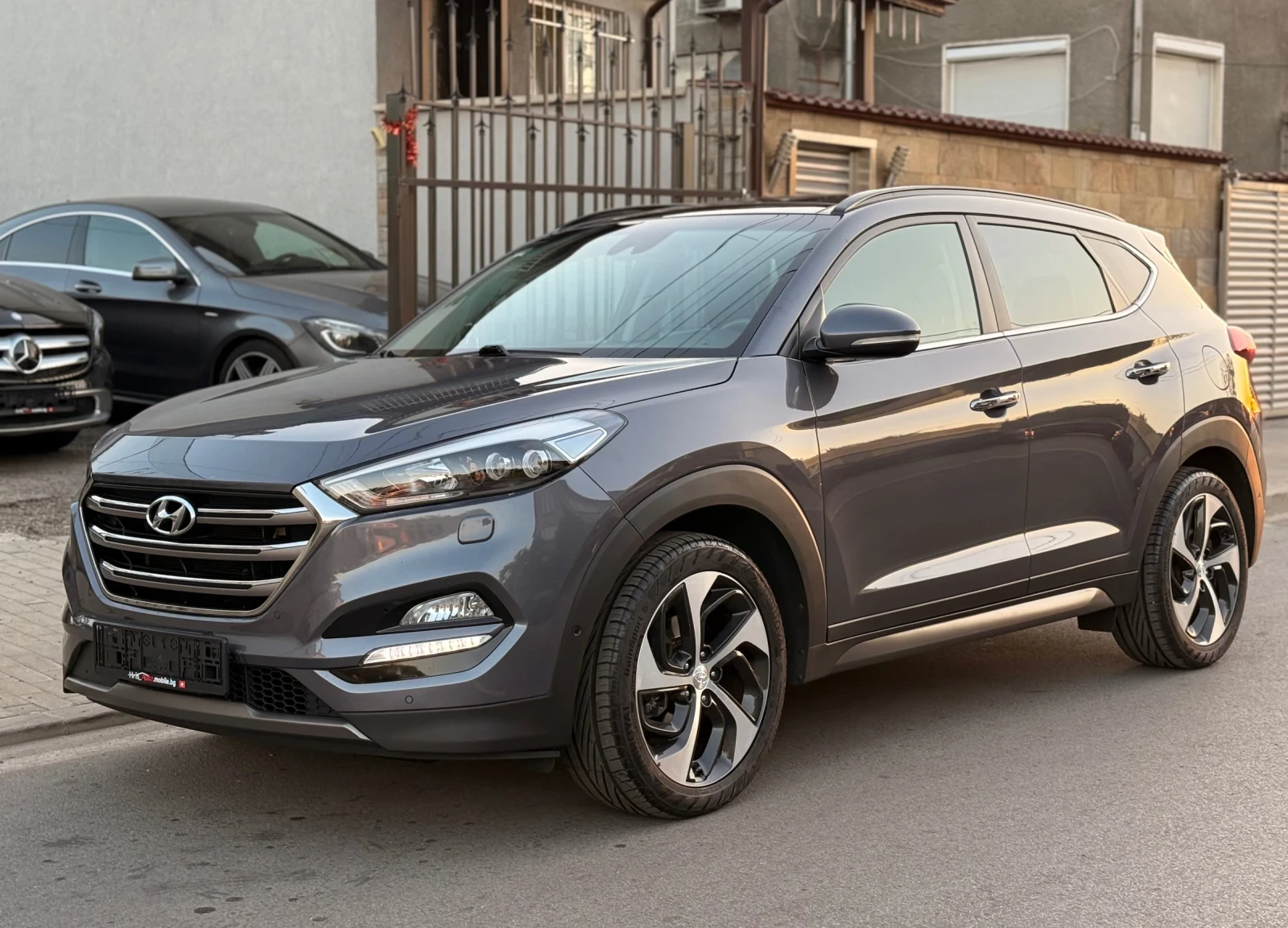 Hyundai Tucson 2.0 VERTEX CRDI 4WD - изображение 2