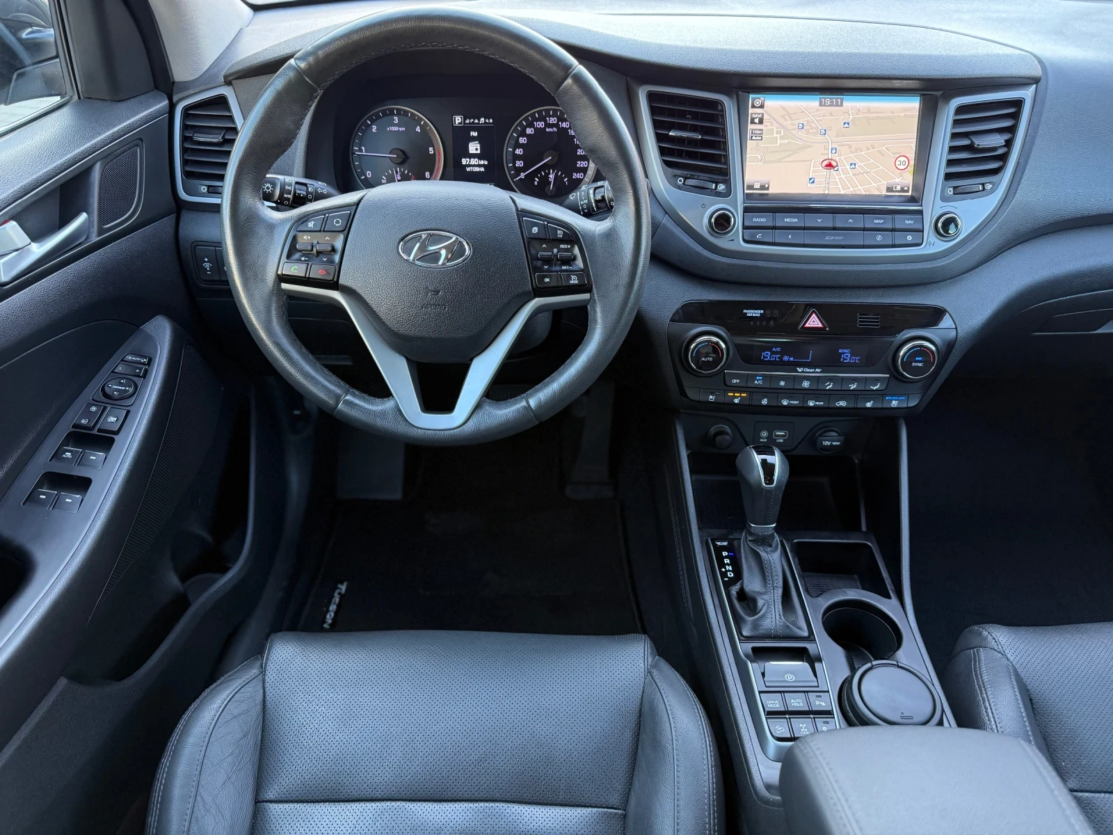 Hyundai Tucson 2.0 VERTEX CRDI 4WD - изображение 9