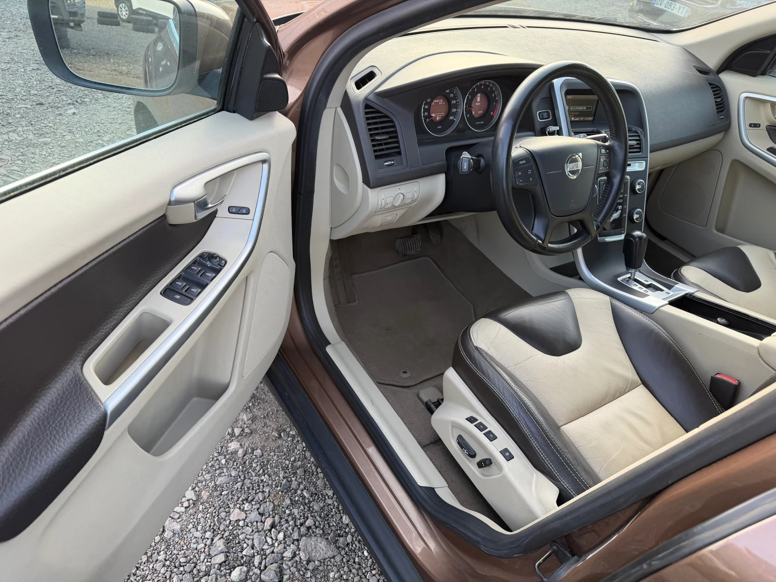 Volvo XC60 2.0 T 100000km automat , снимка 7 - Автомобили и джипове - 53988836