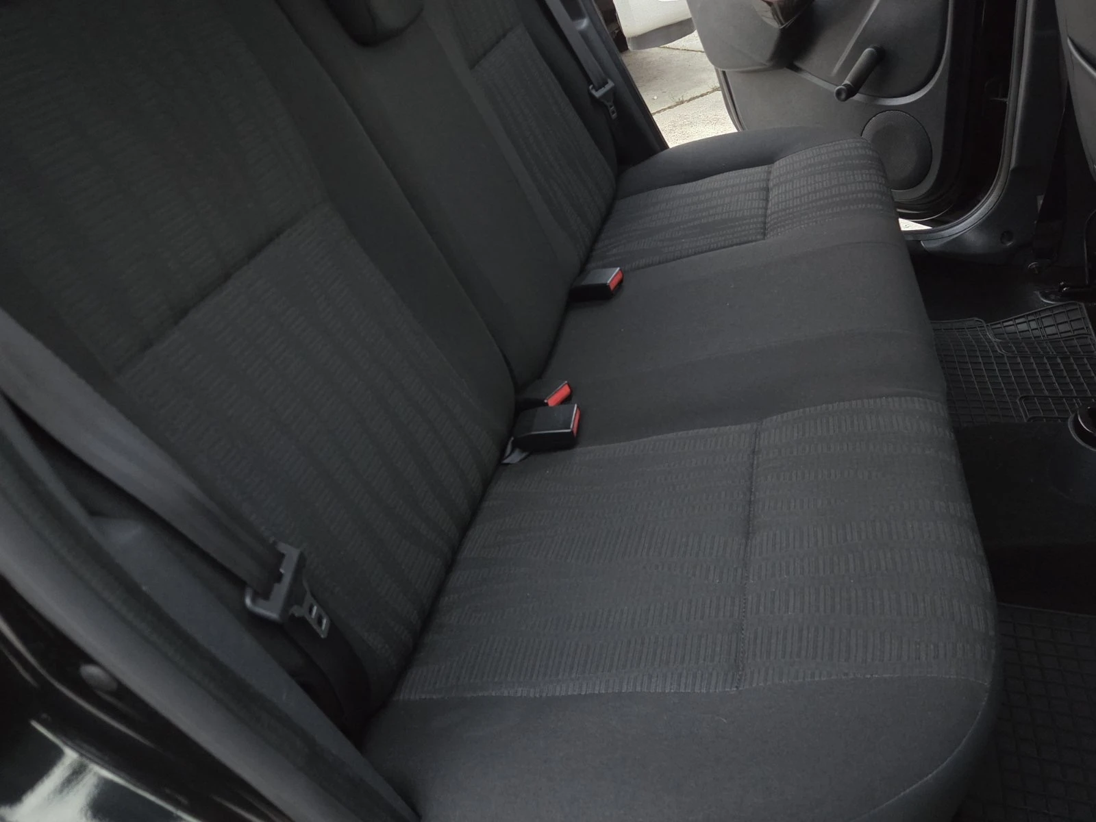 Dacia Duster DCI/4x4, снимка 9 - Автомобили и джипове - 54458919