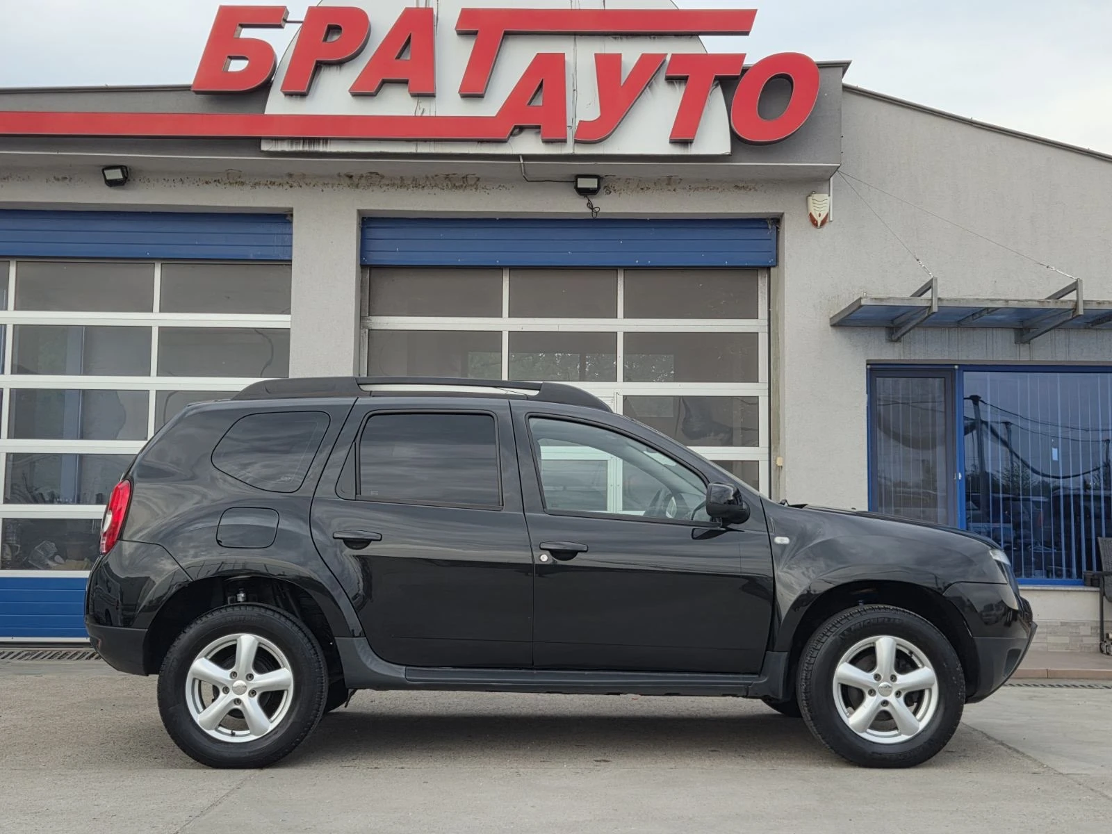 Dacia Duster DCI/4x4, снимка 5 - Автомобили и джипове - 54458919