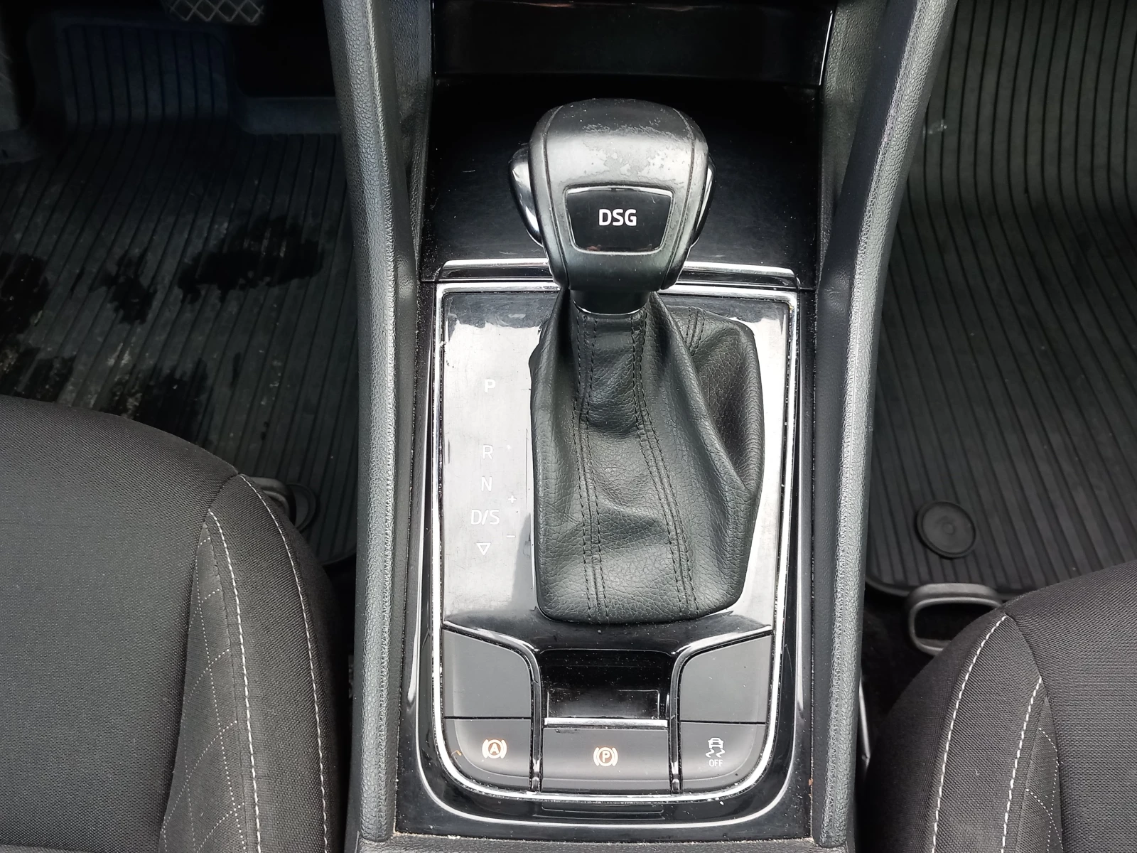 Skoda Karoq 1.5TSI/7DSG, снимка 11 - Автомобили и джипове - 54752648