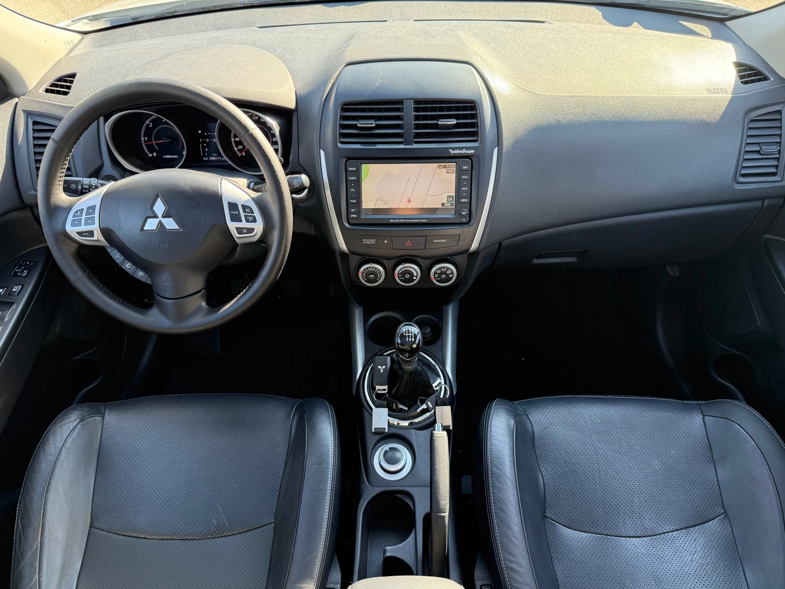Mitsubishi ASX 1.8 DI-D Instyle 4WD ! 100% РЕАЛНИ КИЛОМЕТРИ !, снимка 11 - Автомобили и джипове - 55686953