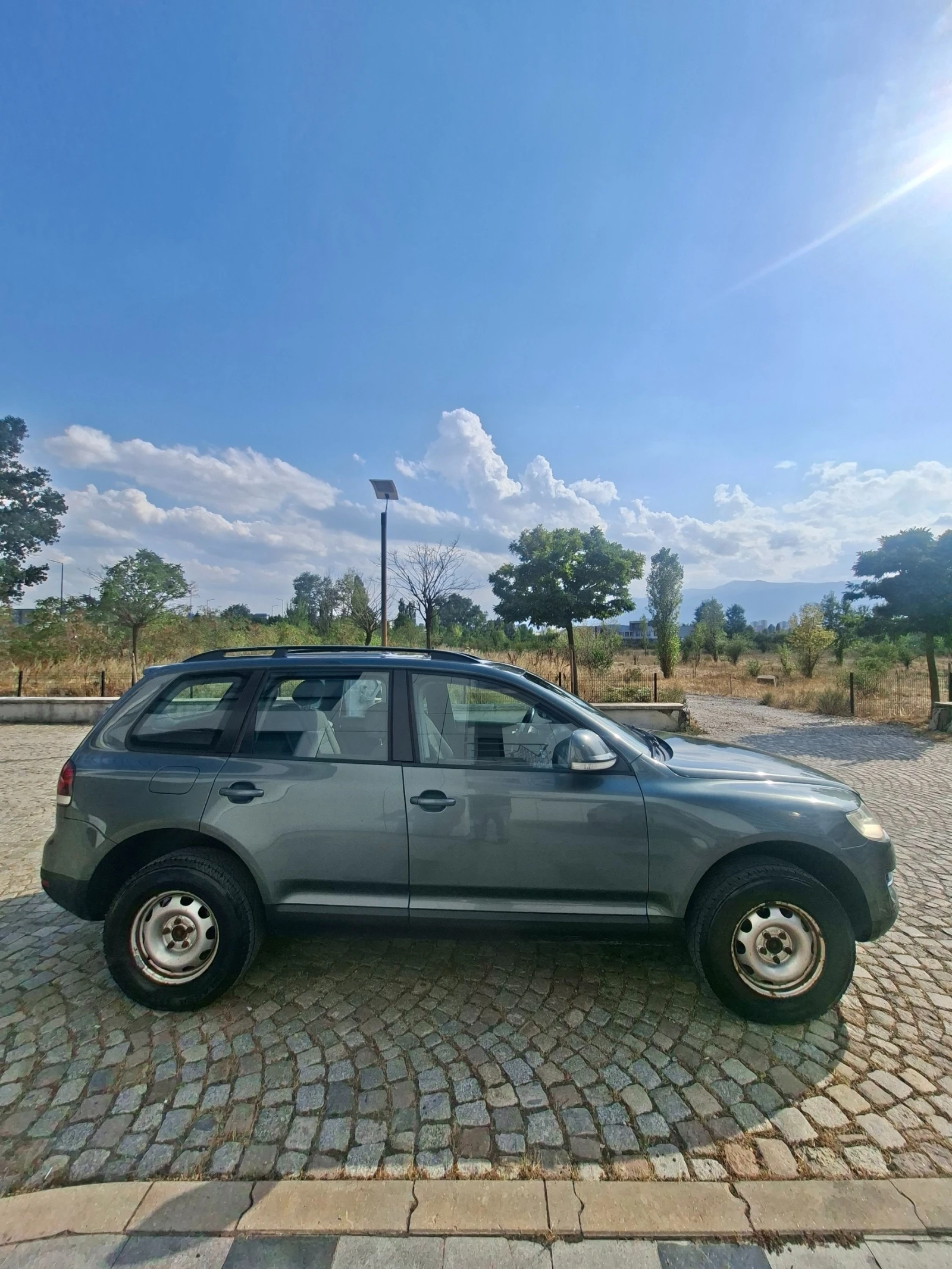 VW Touareg Army, снимка 2 - Автомобили и джипове - 55824553