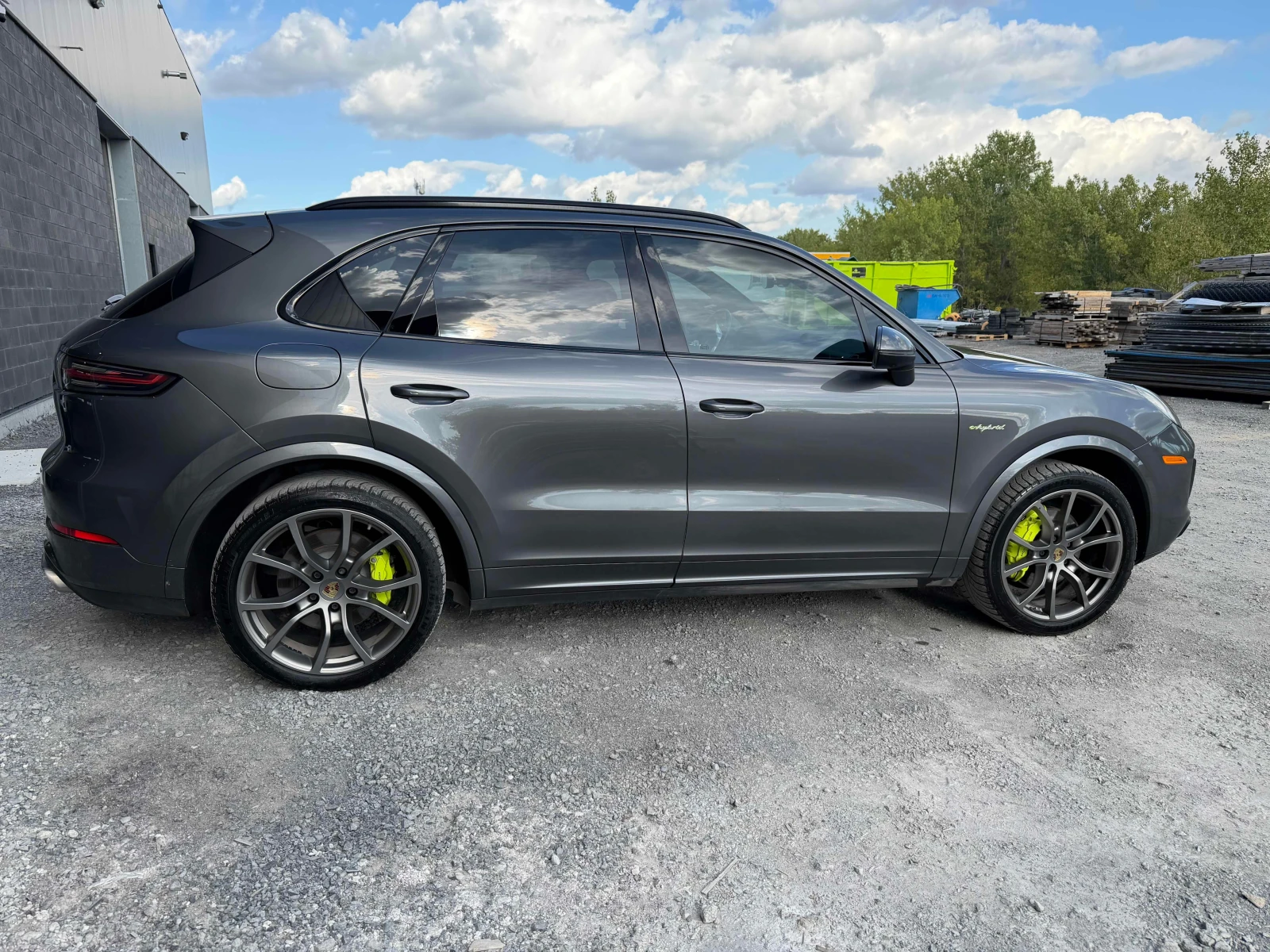 Porsche Cayenne * E Hybrid* CARFAX * АВТОКРЕДИТ* , снимка 17 - Автомобили и джипове - 56109254