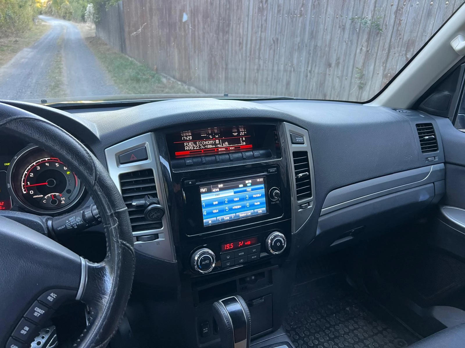 Mitsubishi Pajero, снимка 6 - Автомобили и джипове - 56599222
