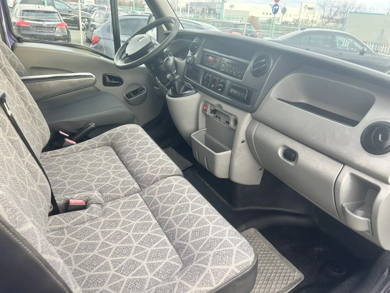 Renault Master 2.5D Клима, Темпомат, 6ск., снимка 14 - Бусове и автобуси - 48239794