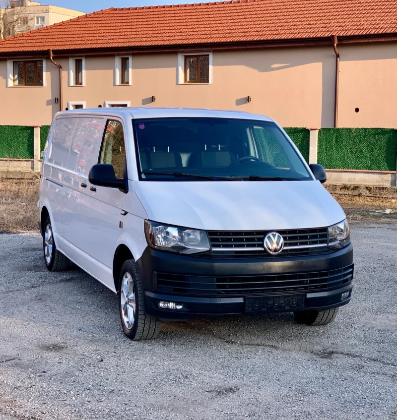 VW Transporter 2019г* EU6* MAXII БАЗА* ДВОЕН КЛИМАТИК* 17 ДЖАНТИ, снимка 9 - Бусове и автобуси - 49538923