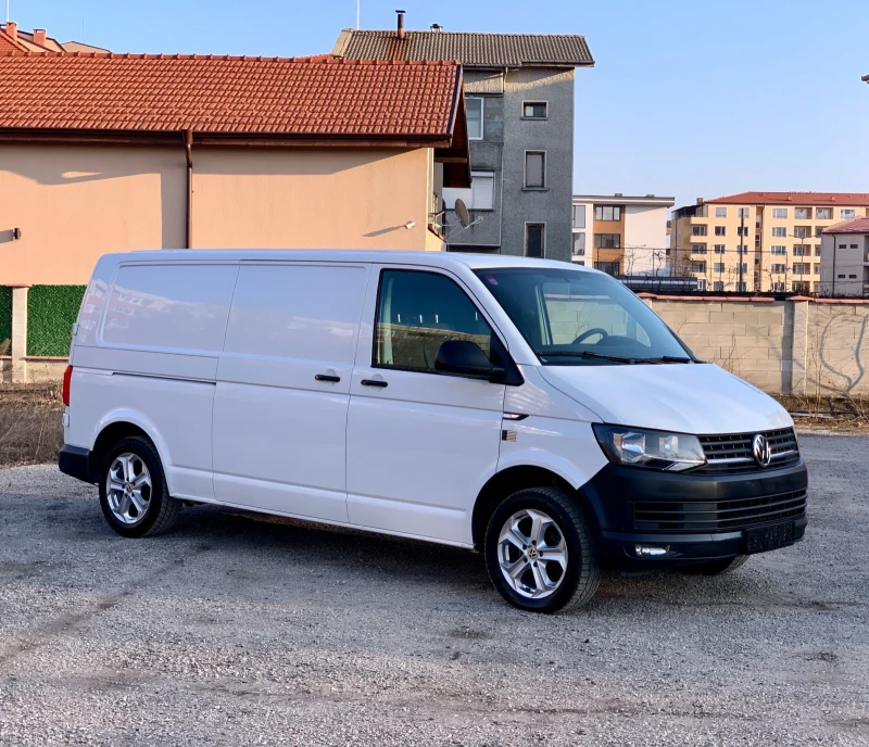 VW Transporter 2019г* EU6* MAXII БАЗА* ДВОЕН КЛИМАТИК* 17 ДЖАНТИ, снимка 1 - Бусове и автобуси - 49538923