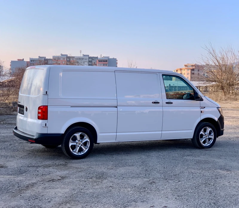 VW Transporter 2019г* EU6* MAXII БАЗА* ДВОЕН КЛИМАТИК* 17 ДЖАНТИ, снимка 7 - Бусове и автобуси - 49538923