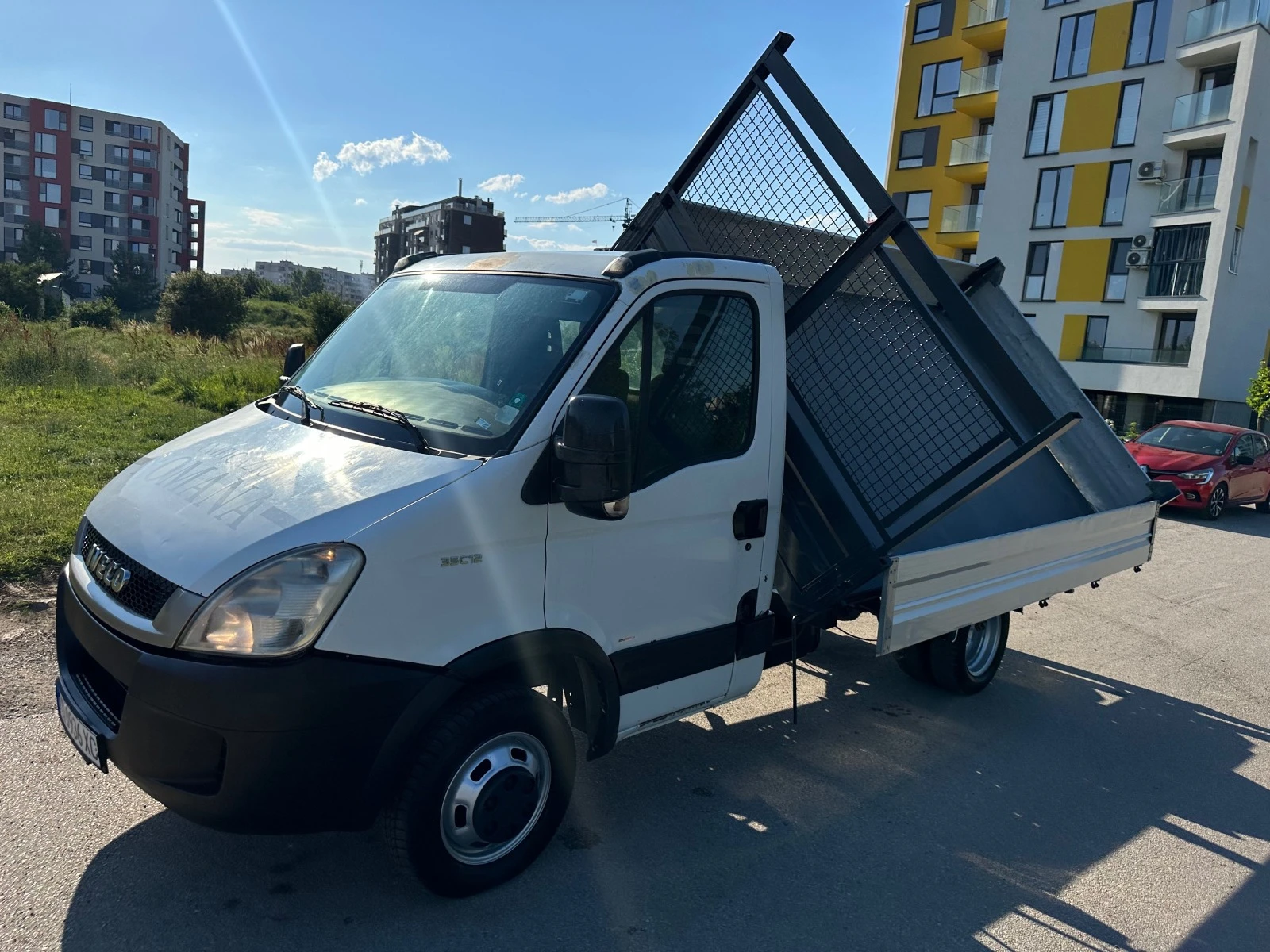 Iveco 35c13 3-стр самосвал  - изображение 10