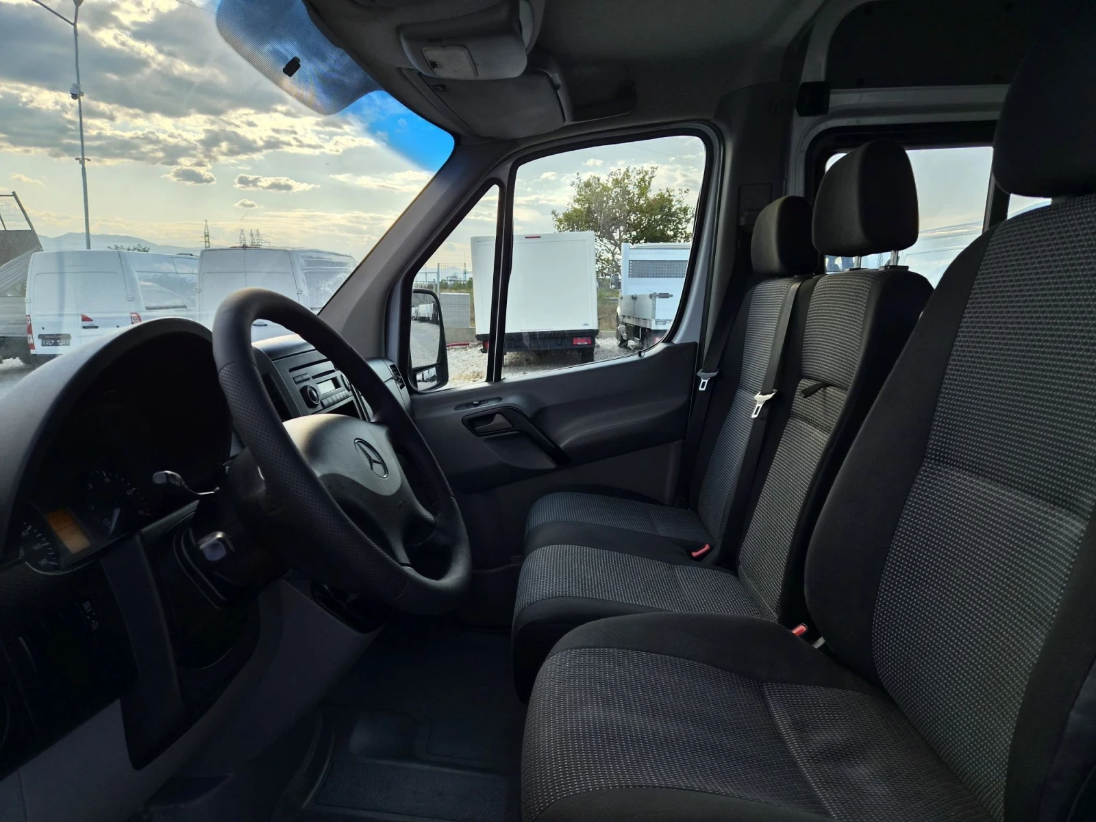 Mercedes-Benz Sprinter 316 CDI * Товяропътник * 6 местен * Клима, снимка 9 - Бусове и автобуси - 55696024