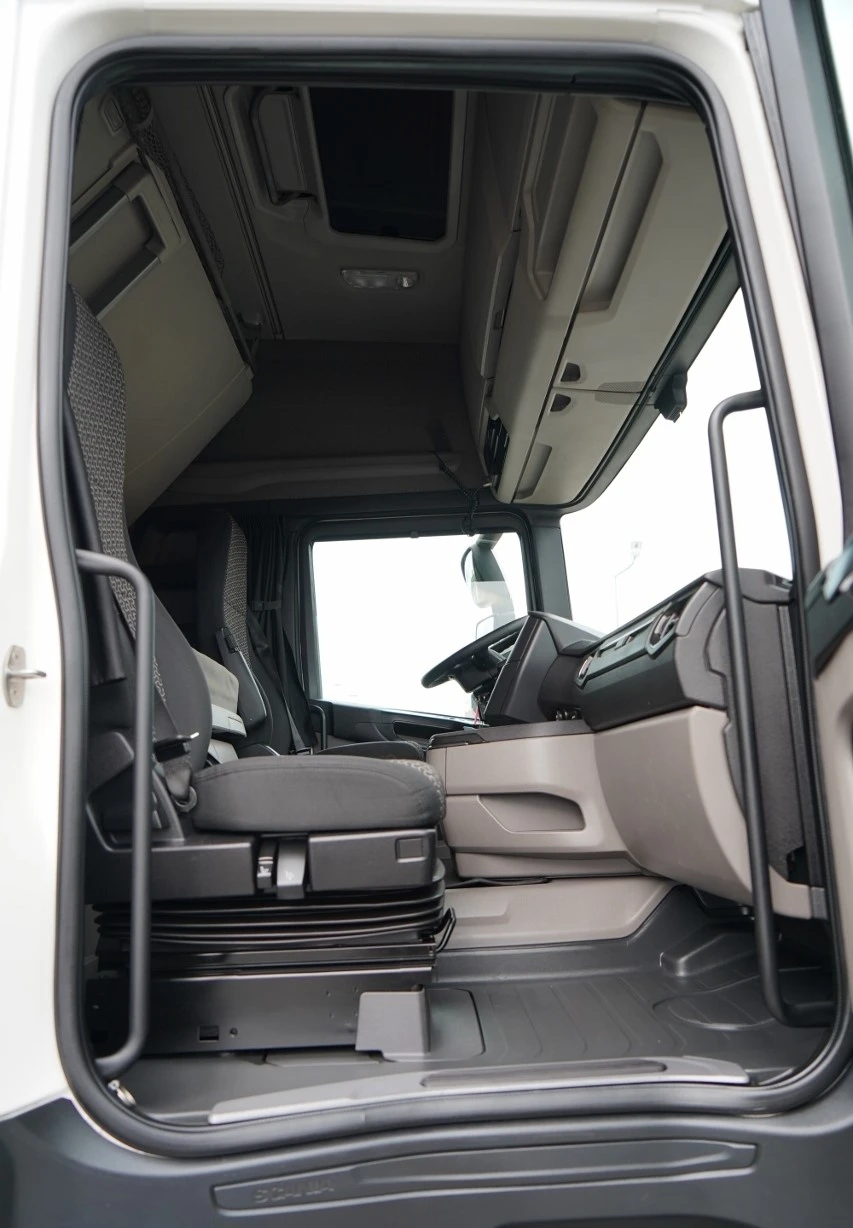 Scania R 450 1400 Л.* СТАЦ. КЛИМАТИК* ТАХОГРАФ ГЕН.2* РЕТАРДЕР, снимка 15 - Камиони - 54723494