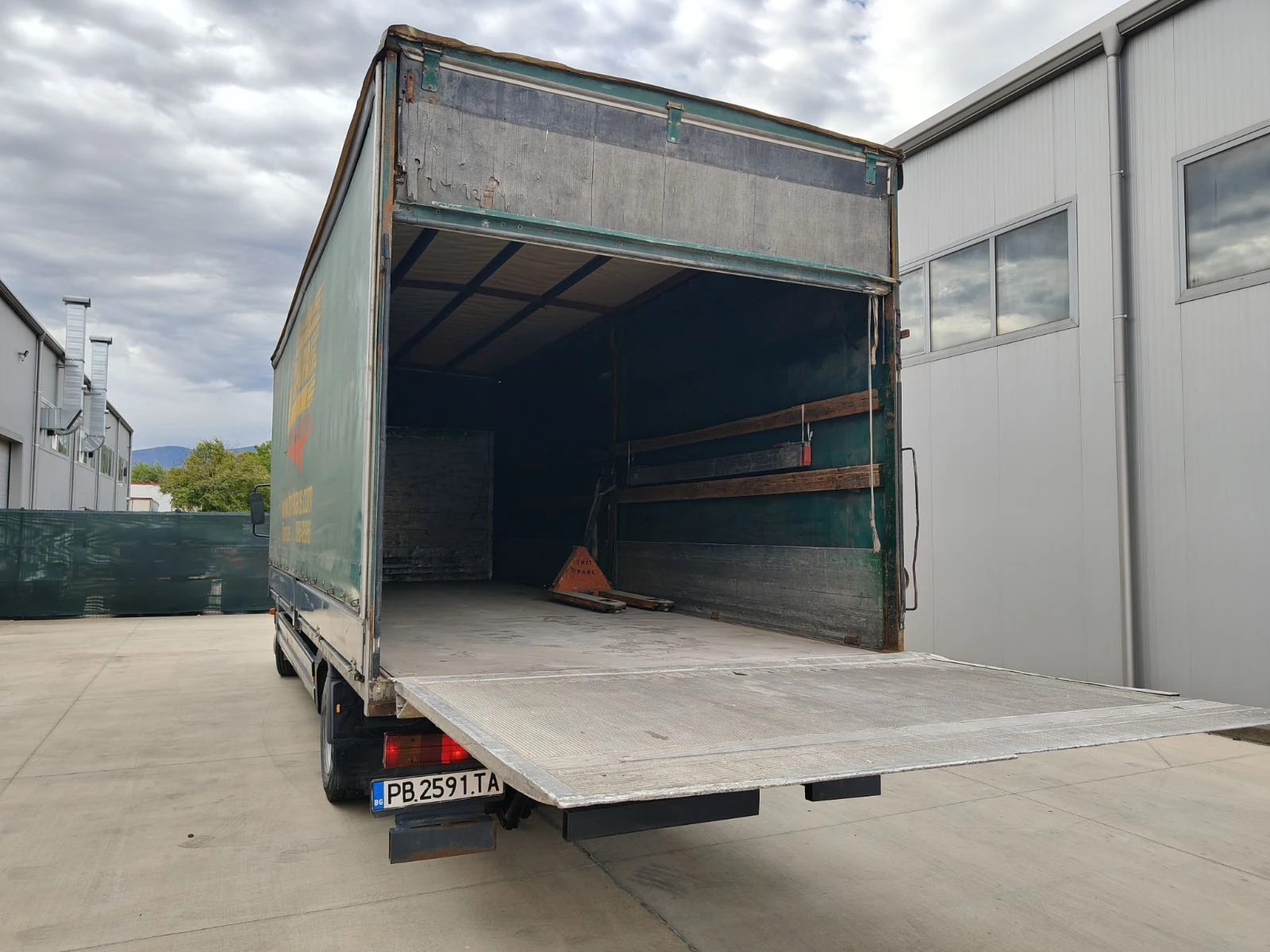 Mercedes-Benz Atego 1017 - 5т. полезен товар, снимка 6 - Камиони - 56178850