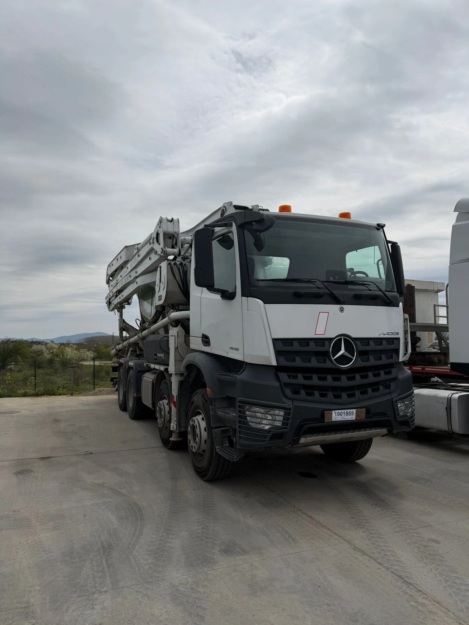 Бетон помпа Mercedes-Benz 4148 Arocs / 32meters, снимка 2 - Индустриална техника - 54182832