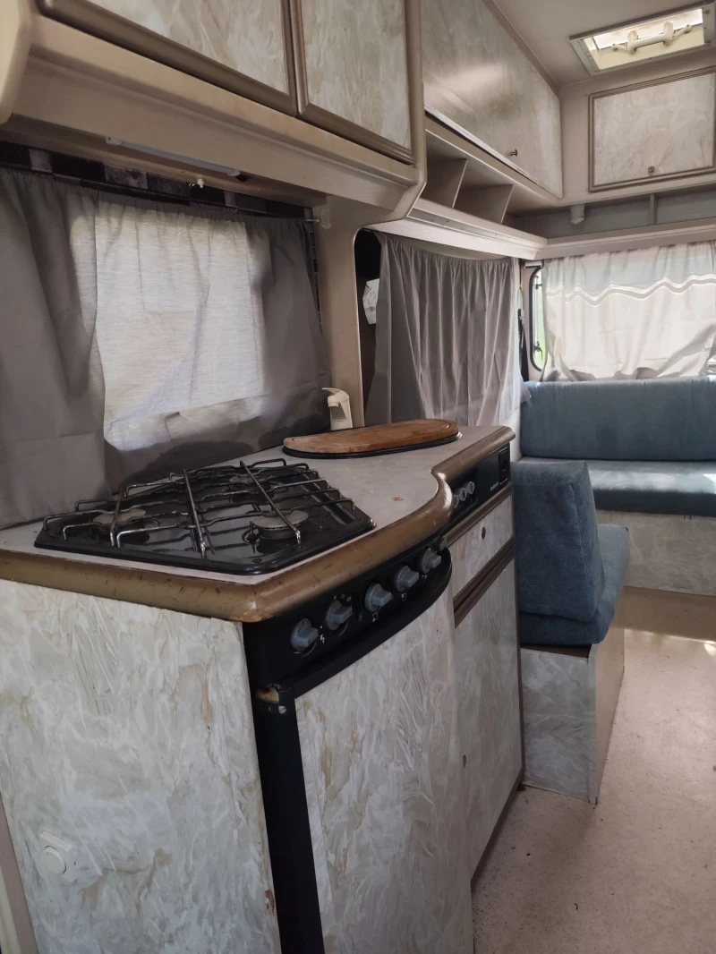 Кемпер Dethleffs Fiat Ducato 2.5 TDI CAT, снимка 7 - Каравани и кемпери - 52692582