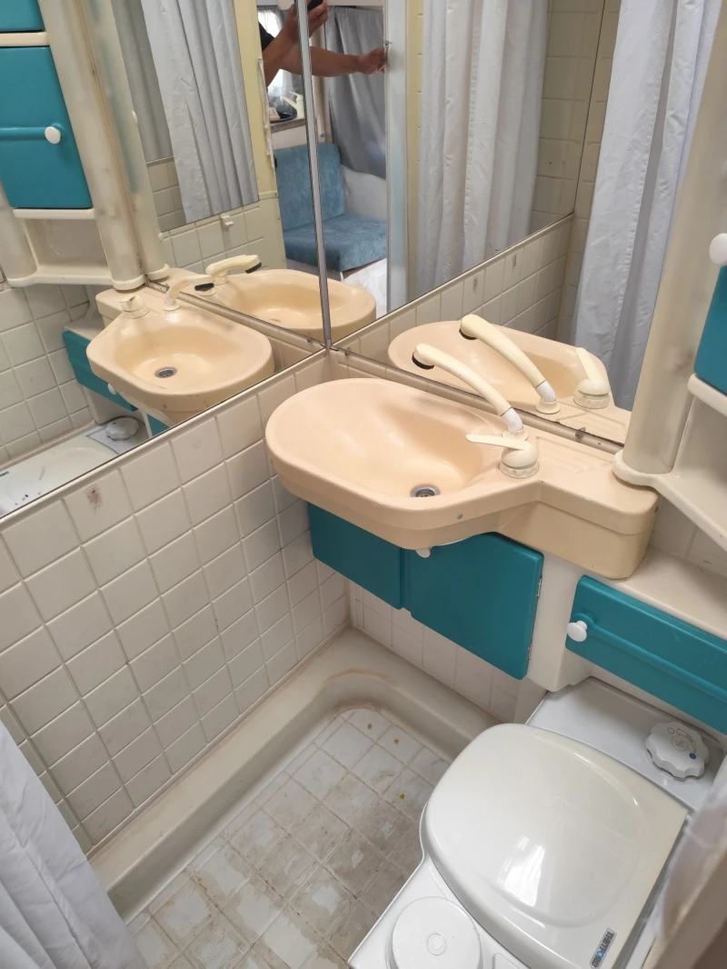 Кемпер Dethleffs Fiat Ducato 2.5 TDI CAT, снимка 9 - Каравани и кемпери - 52692582