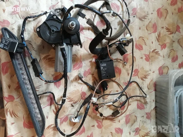 опел зафира ел оборудване на задна врата 