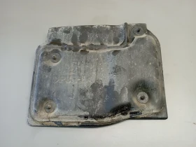 Кора двигател лява Хюндай и40 1.7д