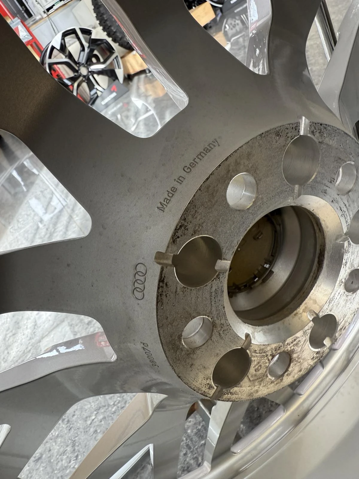   Audi R8 | Mobile.bg   3