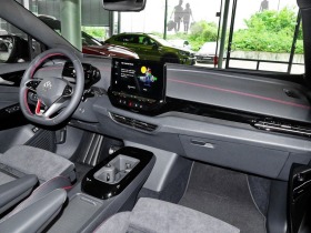 VW ID.4 GTX = Panorama= Distronic Гаранция, снимка 6