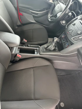 Ford Focus Benzin 1000kub  - 13790 лв. / 7050.72 € - 27441017 11