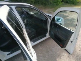 VW Golf - 1490 € / 2914.19 лв. - 31022952 11