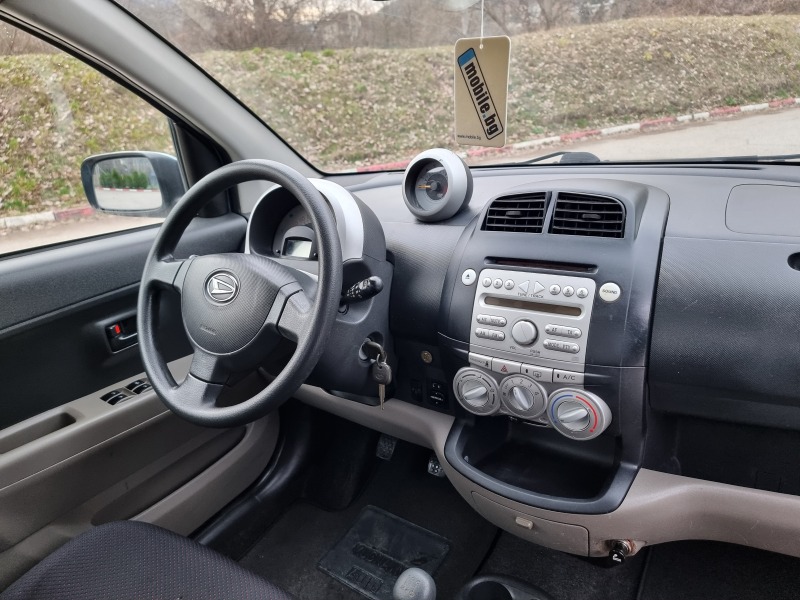Daihatsu Sirion 1.3 Facelift/Klimatik, снимка 10 - Автомобили и джипове - 45312611